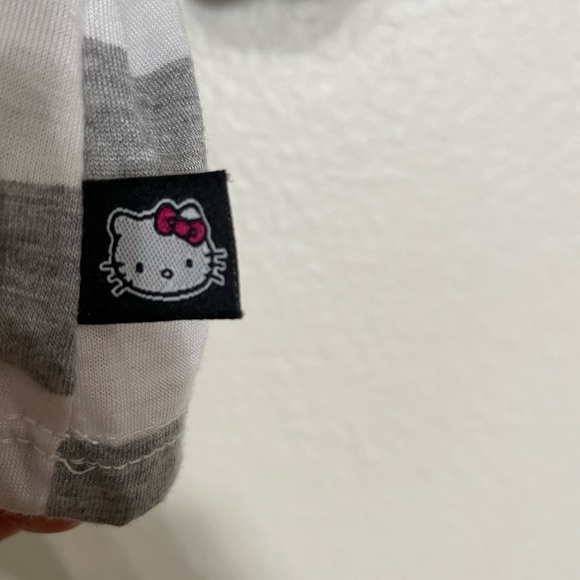 Authentic short Hello Kitty t-shirt - Picture 7 of 8